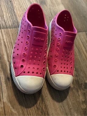 Native Pink Slip-On Jefferson Sneakers with White Toe Caps